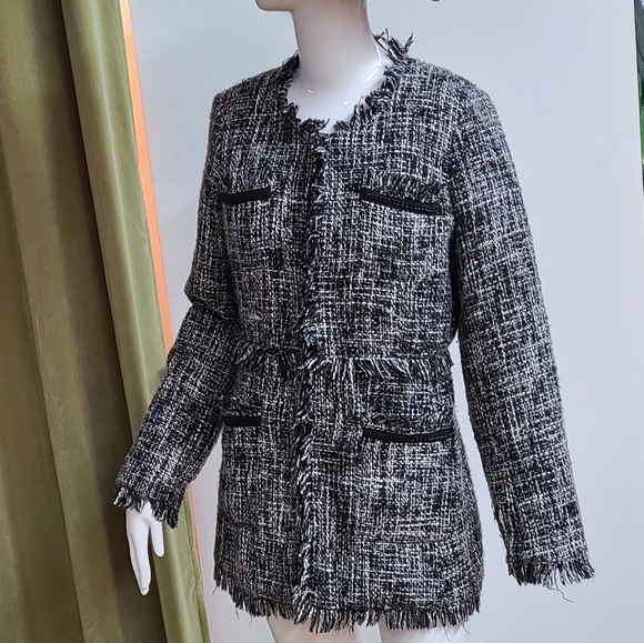 Light Tweed Blazer - Picture 12 of 12